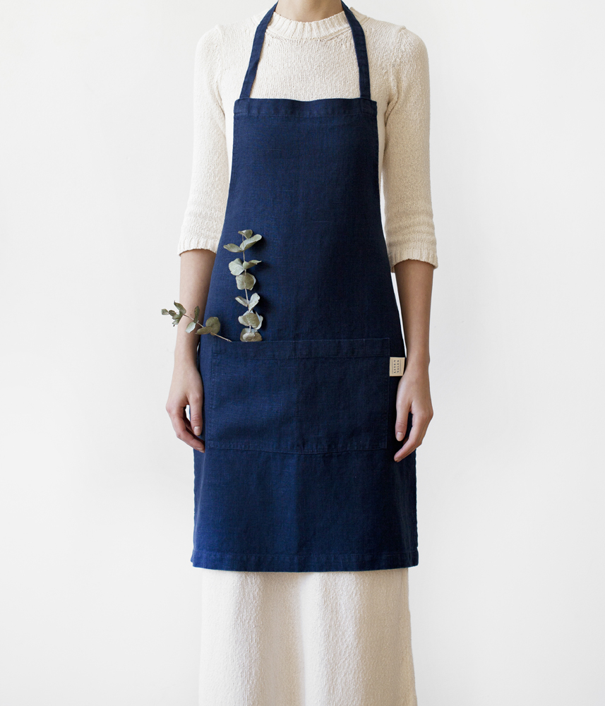 navy-daily-apron-linen-tales-1.jpg