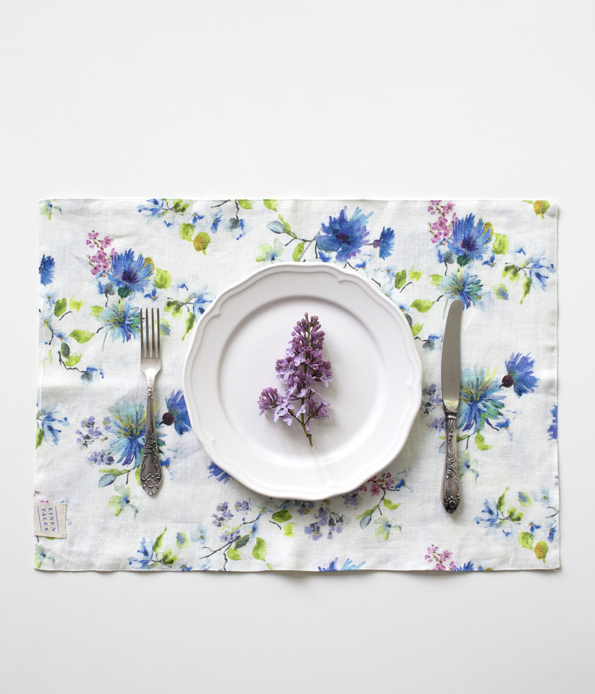 white-flowers-print-placemt.jpg