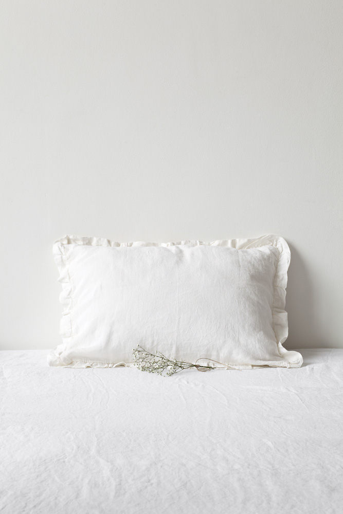 white-frilled-pillow-case.jpg